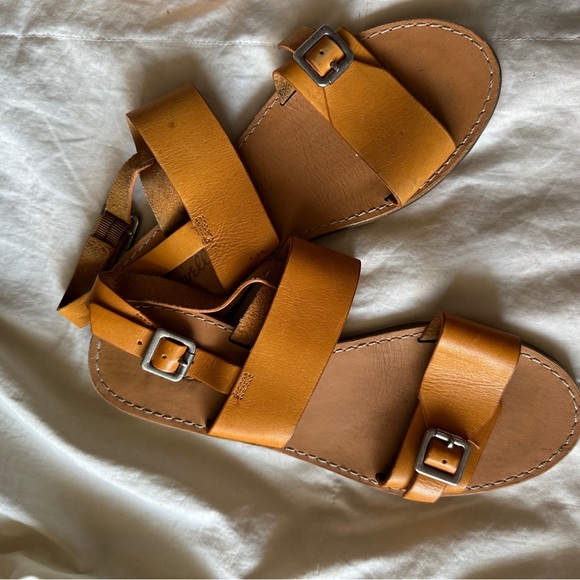 SOLD ON INSTAGRAM -Madewell Buckle Boardwalk Sandal - Picture 3 of 6
